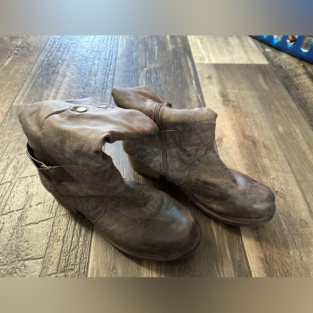 Corkys Ankle Boots Size 9
